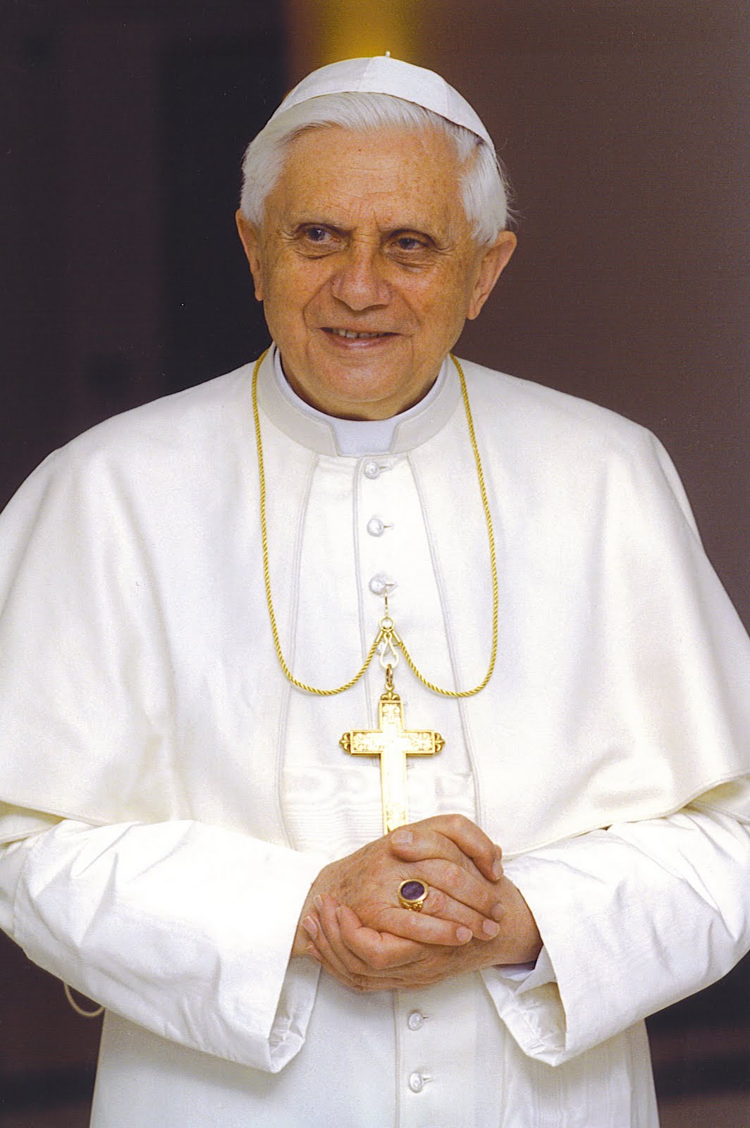 El Papa Benedicto XVI renuncia por razones de salud